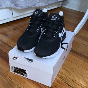 Women’s Air Max 270 React excellent condition!!